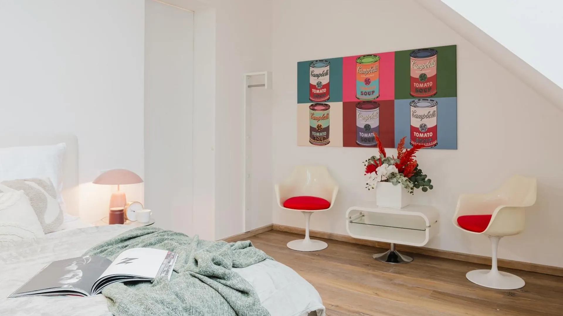Prague Days - 3Bdr Attic Loft-Style Apt - Fireplace - City Center Lejlighed